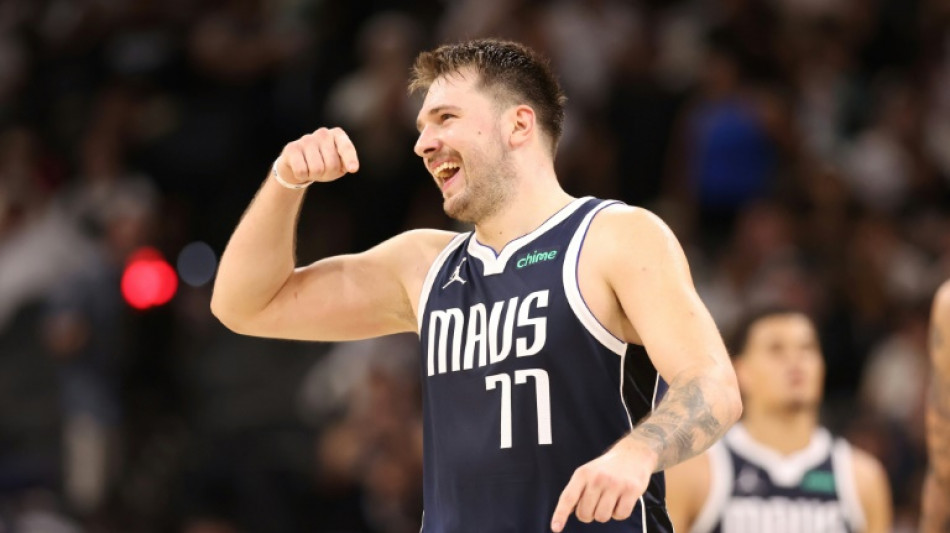 NBA: débuts en fanfare de Tatum, triple-double pour Doncic  