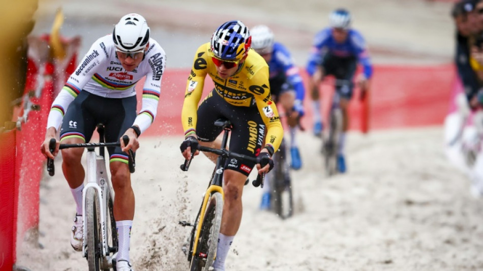 Cyclo-cross: Van der Poel domine Van Aert à l'Exact Cross de Mol