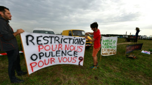 Manifestation contre les mégabassines: violents heurts, 61 gendarmes et 30 manifestants blessés