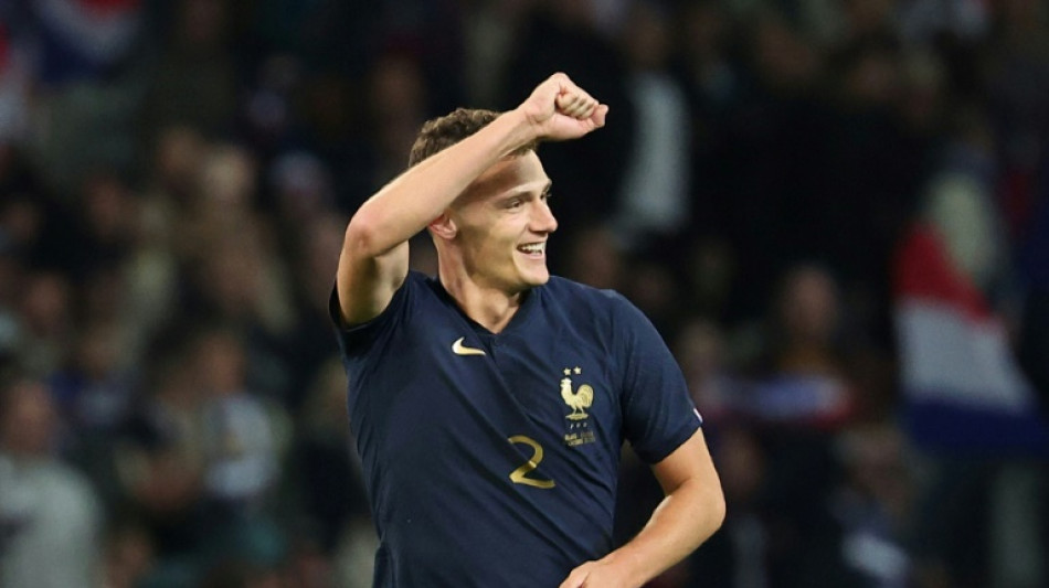 Bleus: premier poteau Pavard !