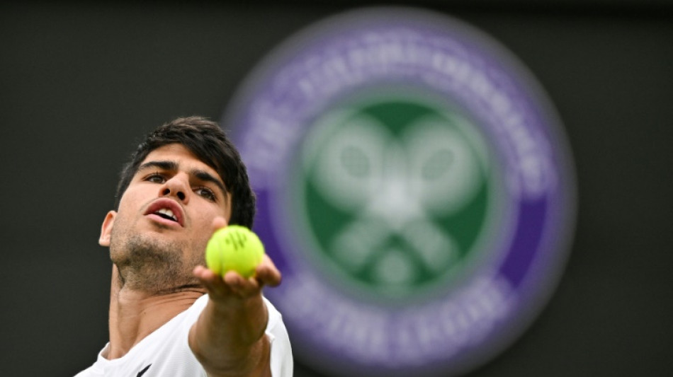 Wimbledon: Alcaraz monte en puissance, Medvedev et Sinner chahutés