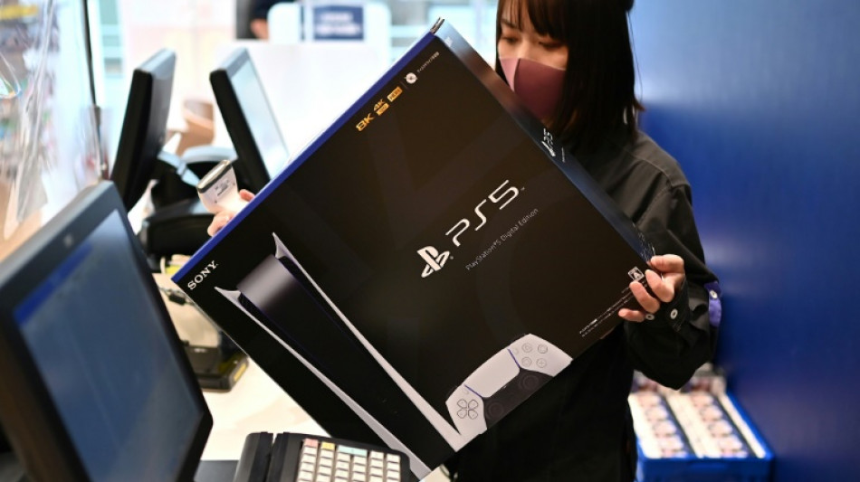 Japon: en temps de pénurie, la "guérilla" des ventes de consoles de jeu vidéo