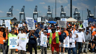 Erklärung: US-Hafenarbeiter beenden Streik nach vorläufiger Einigung