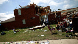 Tres muertos y un centenar de heridos tras el paso de un tornado al norte de Texas