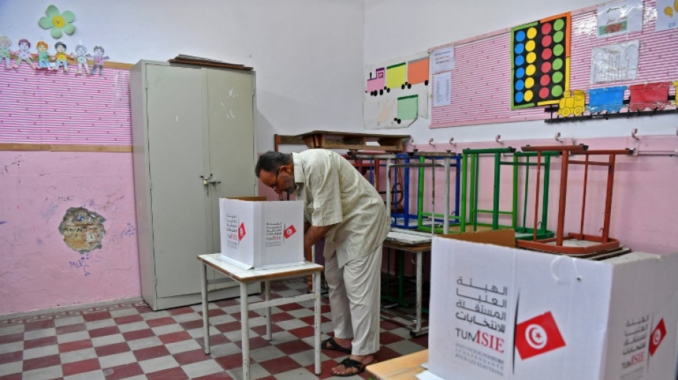 Les Tunisiens votent sur une Constitution très critiquée