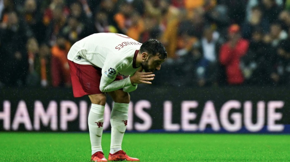 Manchester United cede empate contra o Galatasaray (3-3) e se complica na Champions