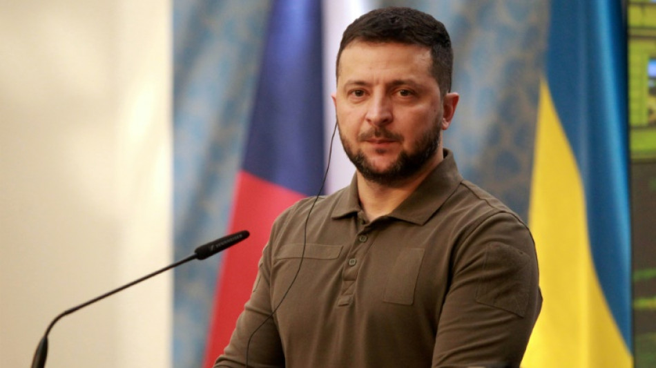 Zelensky se reúne com o presidente turco em viagem para pressionar a Otan