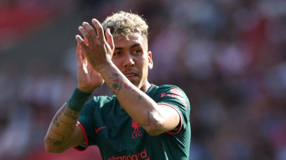 Roberto Firmino assina com o saudita Al Ahli