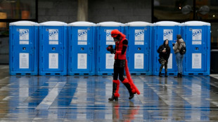 Großfeuer auf Firmengelände in Hannover zerstört rund 500 mobile Toiletten