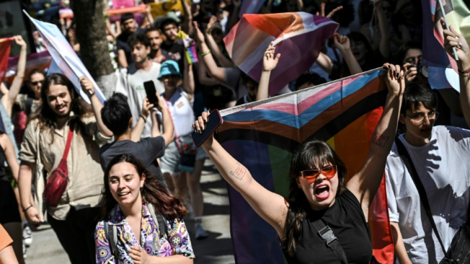 Onze detidos em parada do Orgulho em Istambul