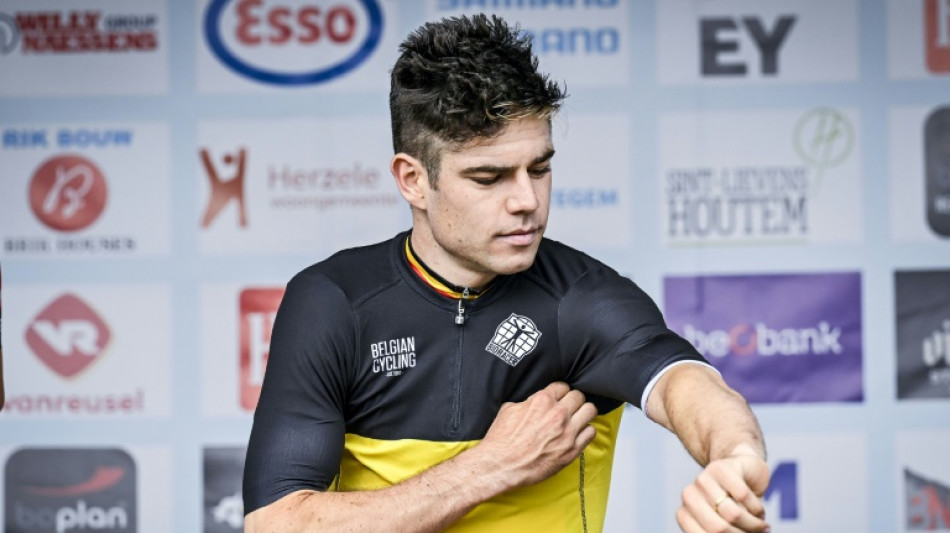 Cyclisme: Van Aert champion de Belgique du contre-la-montre, Evenepoel à terre