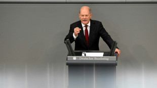 L'Allemagne va "passer" l'hiver malgré les erreurs de l'ère Merkel, assure Scholz