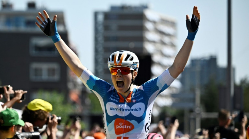 Kool amid the chaos lands Dutchwoman Tour de France first stage win