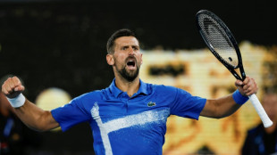 Open d'Australie: Djokovic file en huitièmes, Humbert victorieux de Fils sur abandon