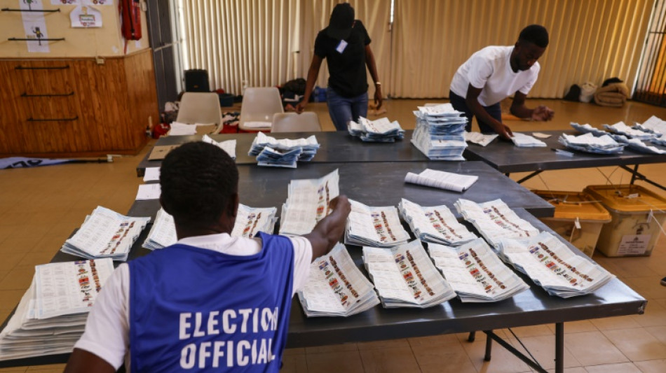 Namibie: la nouvelle prolongation du vote accroît la tension dans l'opposition