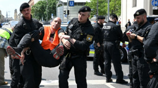 Länderumfrage: Mindestens 80.000 Einsatzkräfte pro Jahr Opfer von Angriffen