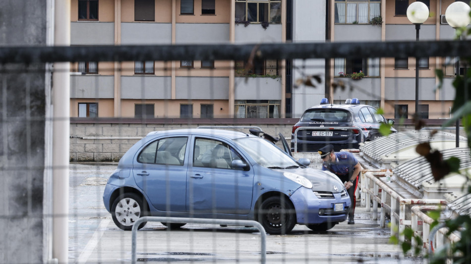 ++ Bimba dimenticata in auto dal papà, morta di caldo ++