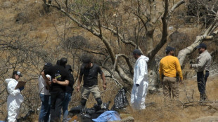 Hallan 45 bolsas con restos humanos en el oeste de México