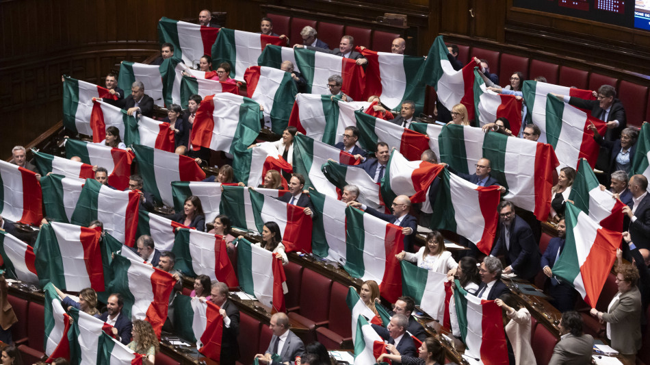 Opposizioni in piazza martedì, basta intimidazioni