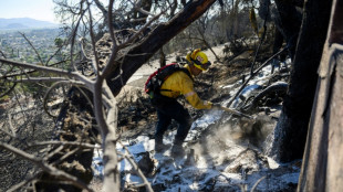 Devastador incendio en California amenaza más de 11.000 edificaciones