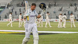 Record-breaking Root helps England dominate Pakistan in first Test