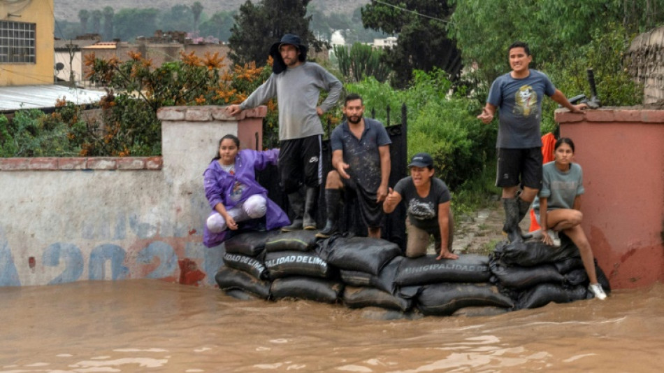 Sorrow in Peru as mudslides destroy homes