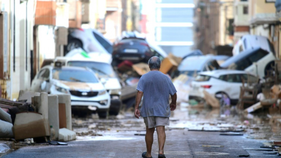 España continúa buscando víctimas tras las "inundaciones del siglo"