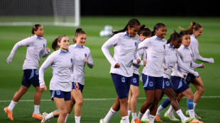 Mondial: face à leur destin, les Bleues se lancent contre la Jamaïque