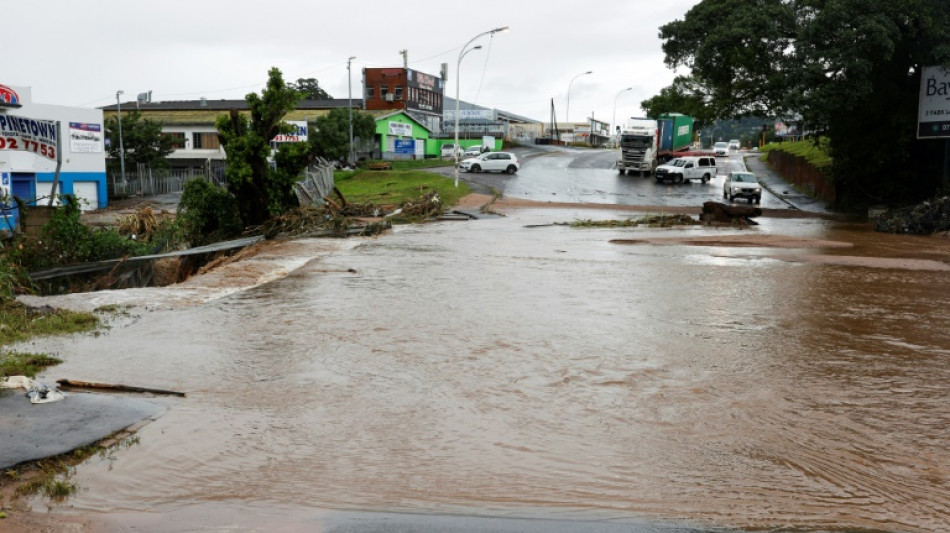 Al menos cinco personas mueren por las inundaciones en Sudáfrica