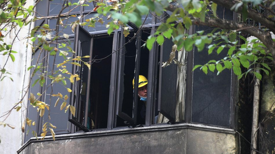 Vietnam: incendio devasta condomino a Hanoi, 14 morti e 3 feriti