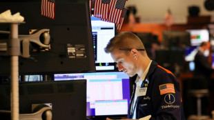 Wall Street cierra en fuerte baja arrastrado por tecnológicas