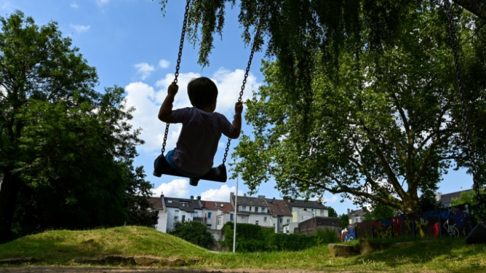 Zeitungen: Immer mehr Väter wollen größere Rolle in Kinderbetreuung übernehmen