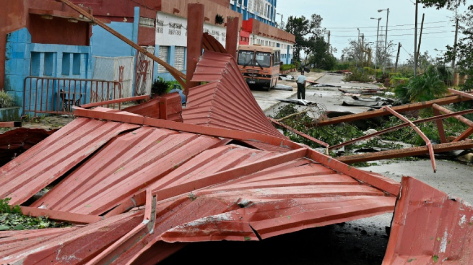 Cuba começa a restabelecer energia e avalia danos de furacão