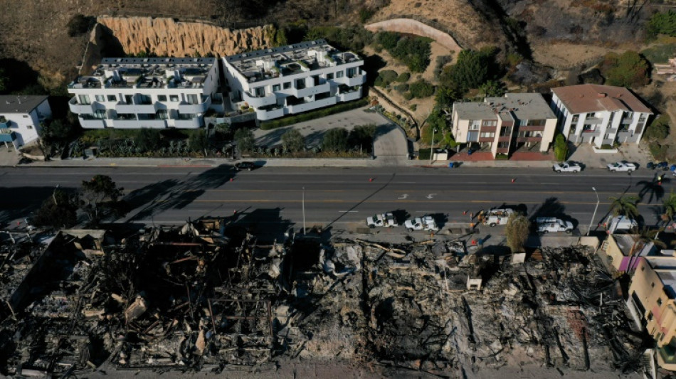 Dévastée par les incendies, Los Angeles bénéficie d'une accalmie des vents