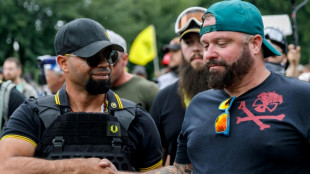 Líder do Proud Boys é condenado a 17 anos de prisão por ataque ao Capitólio nos EUA