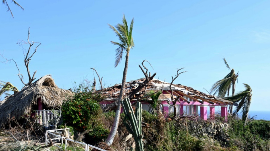 "La casa de Tarzán" en Acapulco, testigo de la furia del huracán Otis