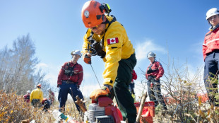 Canadá entrena bomberos para nuevo "maratón" de incendios