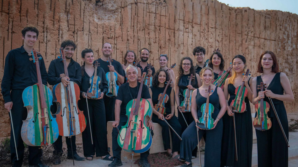 L'orchestra del mare, strumenti da morte a speranza