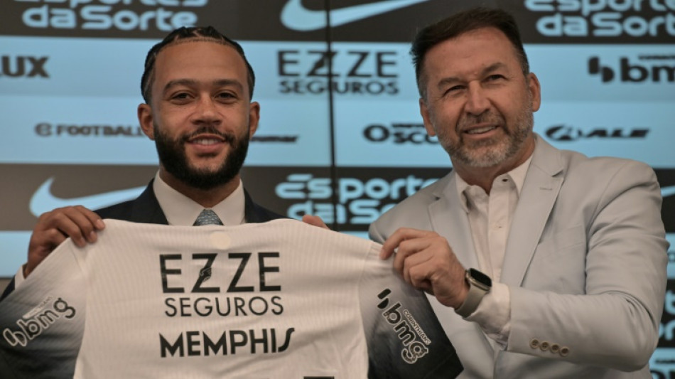 Memphis Depay diz que 'Deus' e suas raízes africanas o levaram ao Corinthians