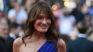 Carla Bruni interrogata nel caso dei fondi libici a Sarkozy