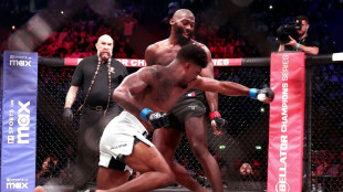 MMA: après l'épisode de l'écharde, Doumbé se rachète avec de l'humour et la manière