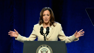 Kamala Harris, uma pioneira contra o último teto de vidro