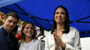 Candidata liberal vence as primárias da oposição na Venezuela