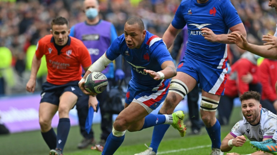 Tournoi des six nations: la France devant en Ecosse à la mi-temps