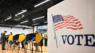 Les Américains ont commencé à voter pour des élections de mi-mandat cruciales