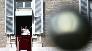 El papa revela que firmó una carta de renuncia por si le falla la salud